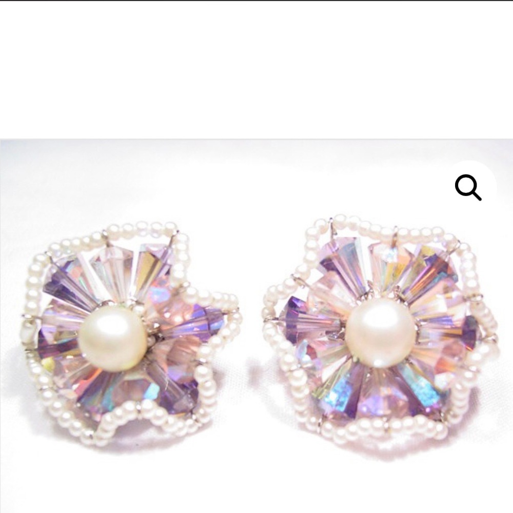 Book Mark⭐️Vintage Vendome Lavender and Pearl Earrings